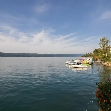 Luxury Apartment, In The Old Town On The Lake... דירה אוברלינגן